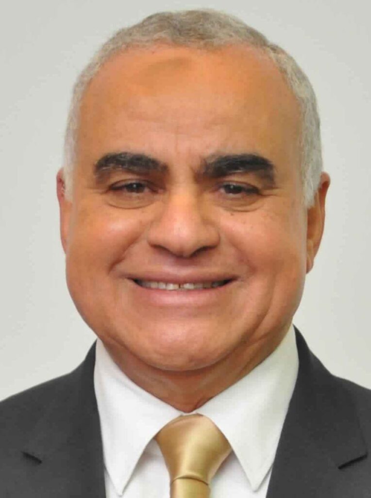 محمود هاشم رئيس الجامعة الالمانية scaled