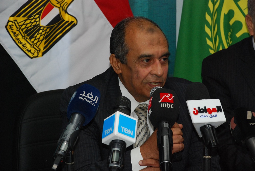 وزير الزراعة عز الدين ابوستيت