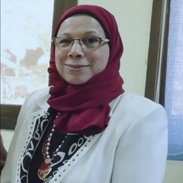 دكتورة فاطمة أحمد رئيس شعبة البيئة في مركز بحوث الصحراء