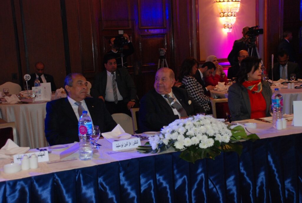 وزير الزراعة خلال إجتماع جمعية رجال الاعمال المصريين 10 scaled