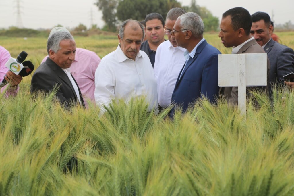 وزير الزراعة والقمح ومحمد سليمان scaled