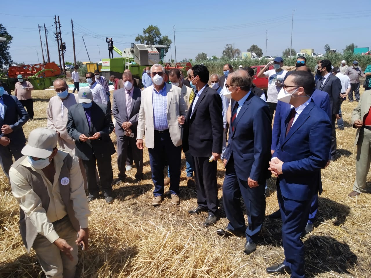 القصير يتفقد مزارع قطاع الإنتاج في محافظة كفر الشيخ