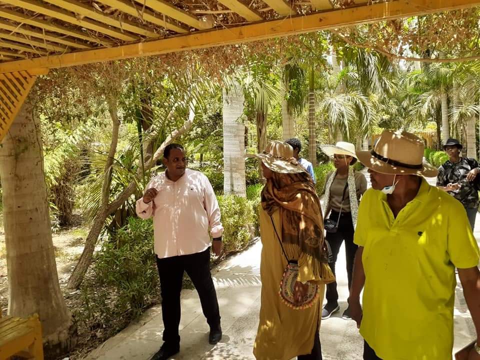 وزيرة خارجية السودان تتفقد الحديقة النباتية في أسوان
