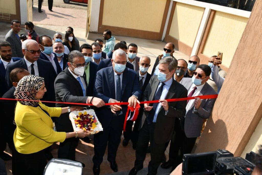 جانب من افتتاح وزير الزراعة المركز النموذجي لتجميع الألبان بالفيوم