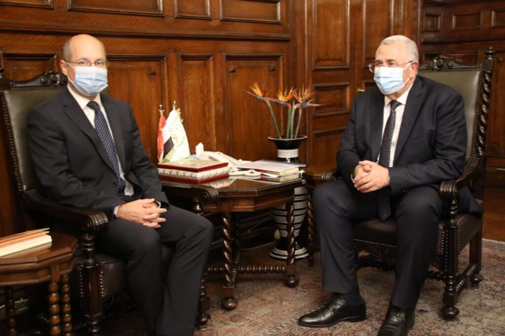 وزير الزراعة يلتقي السفير المجري في القاهرة scaled