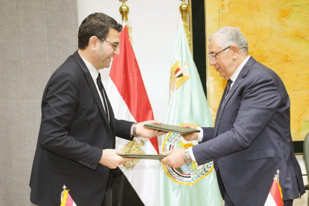 وزير الزراعة ونظيره اللبناني عباس الحاج حسن scaled