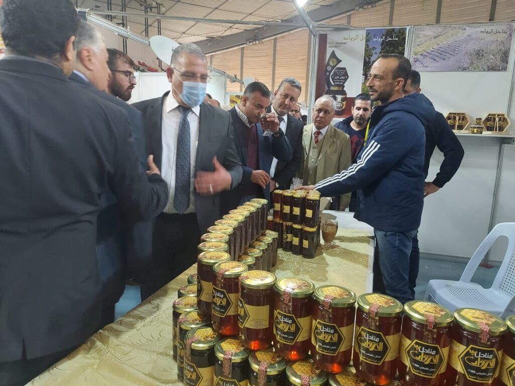 وزير الزراعة السوري يفتتح مهرجان عسل النحل السوري 1 scaled
