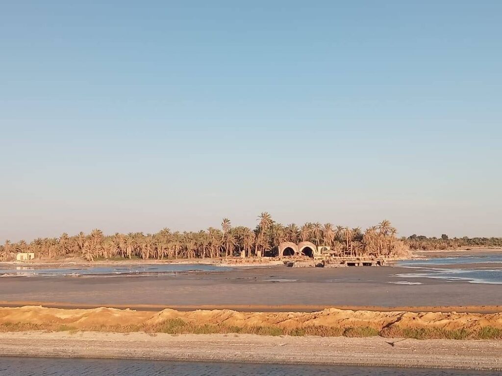 بحيرة فطناس في واحة سيوة بعد تجفيفها