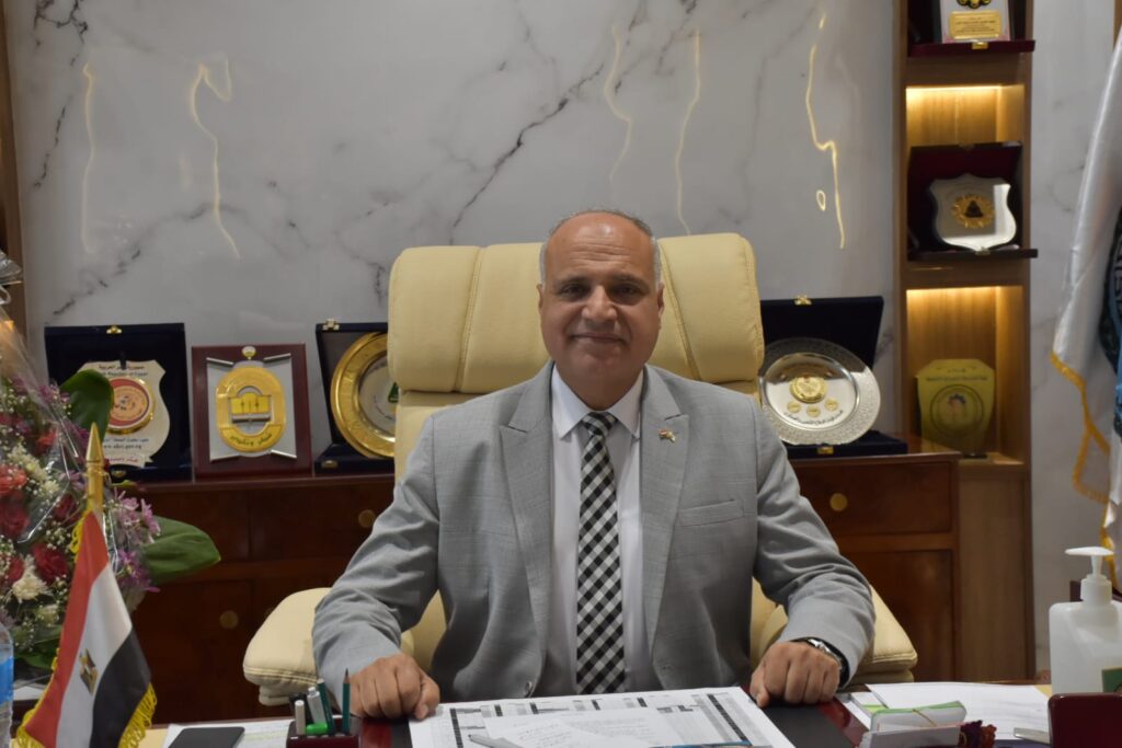 د خالد جعفر رئيس جامعة مدينة السادات scaled