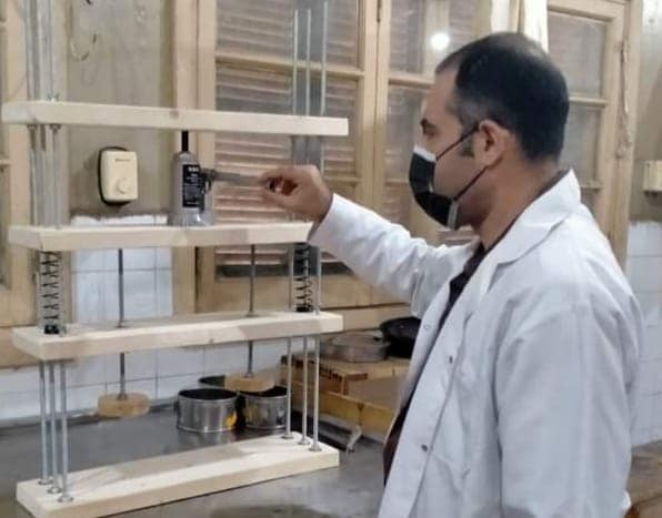 محمد عيد خبير إنتاج الألبان في معهد الإنتاج الحيواني