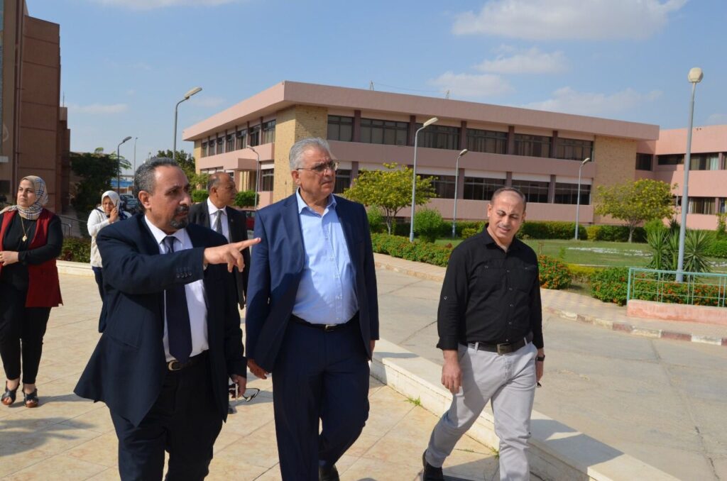 وزير المياه الفلسطيني يتفقد المركز الإقليمي للتدريب 3 scaled