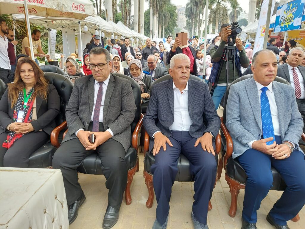 د علاء عزوز والدكتور سيد خليفة في إفتتاح مهرجان الجبن المصري scaled
