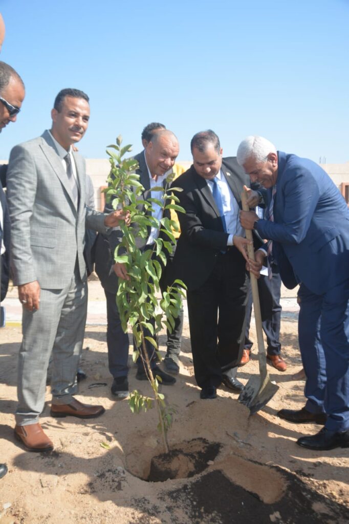 الزراعيين يشارك في مبادرة زراعة 100 مليون شجرة مثمرة في البحر الأحمر 5 scaled