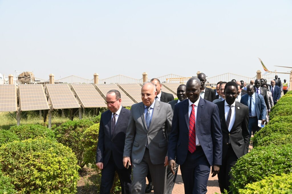 وزير الري يلتقي نظيره في دولة جنوب السودان scaled