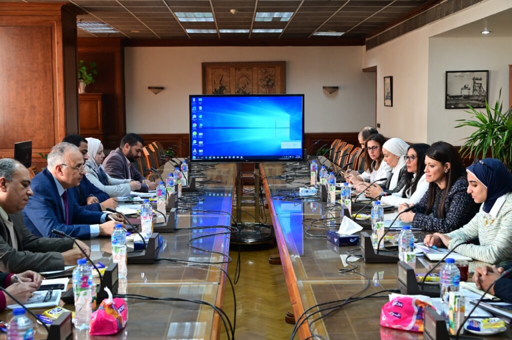 وزير الري يلتقي وزيرة التعاون الدولي لبحث المشروعات المشتركة scaled