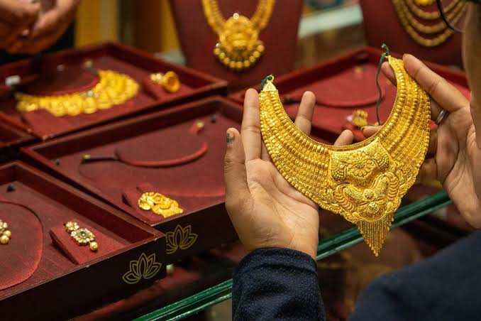 سعر الذهب اليوم في مصر عيار 21 للبيع والشراء بالمصنعية 