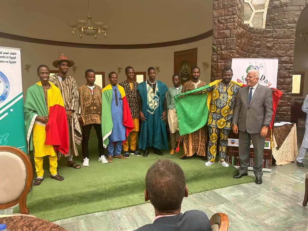 نقيب الزراعيين في الإحتفال بيوم أفريقيا 13