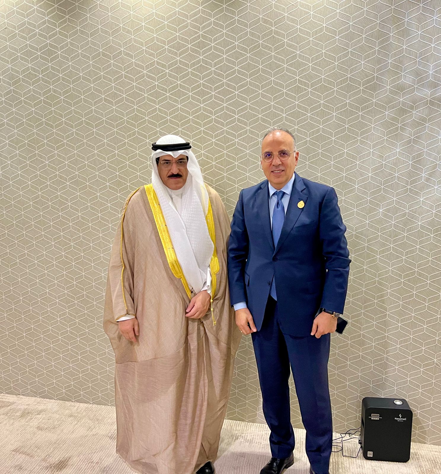 وزير الري يعقد لقاءا مع وزير المياه الكويتي