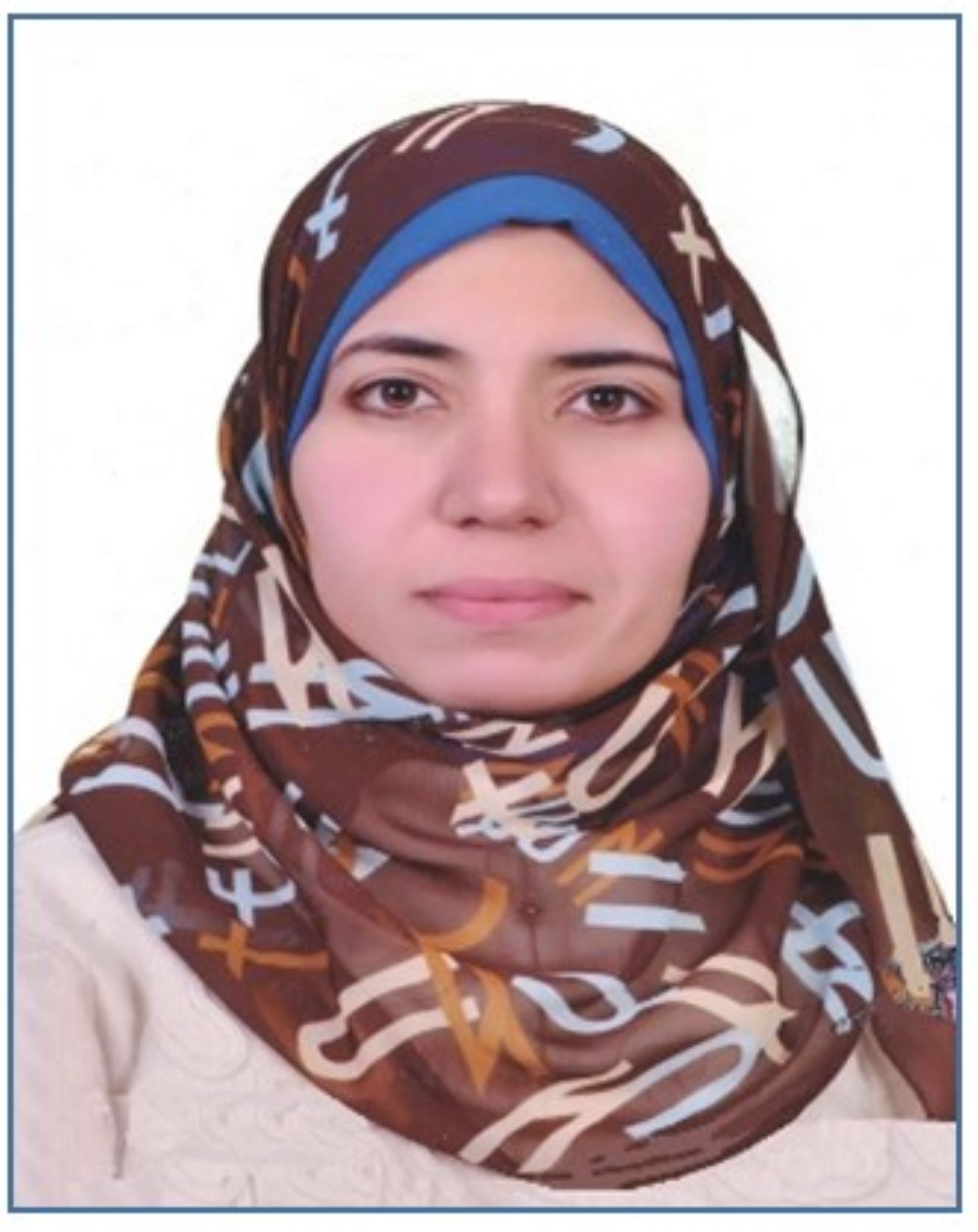 عن كاتب المقال