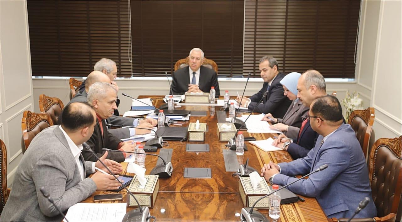 اجتماع وزير الزراعة لبحث سبل تعزيز صادرات البطاطس المصرية